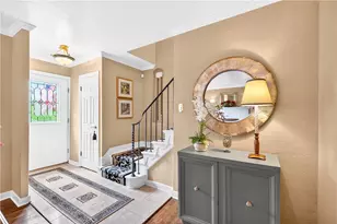 4602 W Barlind Dr, Pittsburgh, PA 15227 - Photo 10