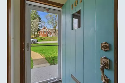 107 Amherst Ave, Ross Twp, PA 15229 - Photo 4