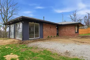 106 Penn St, Aliquippa, PA 15001 - Photo 2