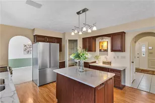 100 Hazelwood Dr, Cranberry Township, PA 16066 - Photo 6