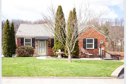 25 Meadowbrook Ave, Greensburg, PA 15601 - Photo 1