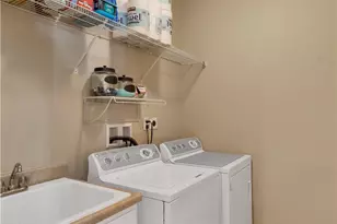 1403 Torrey Pine Dr, Adams Township, PA 16046 - Photo 22