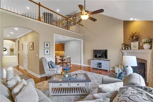 1403 Torrey Pine Dr, Adams Township, PA 16046 - Photo 14