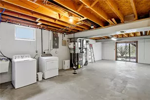 132 Glenbrook Dr, Cranberry Township, PA 16066 - Photo 30