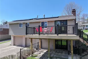 715 Moonstone Dr, Pittsburgh, PA 15101 - Photo 2