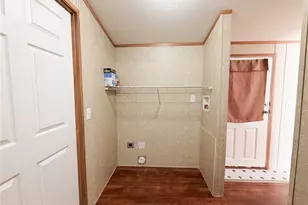 422 Magnolia St, Freedom, PA 15074 - Photo 16