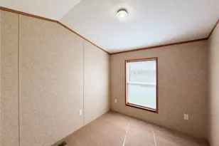 422 Magnolia St, Freedom, PA 15074 - Photo 12