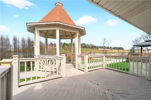 1106 Skyline Dr, Hempfield Township, PA 15601 - Photo 10