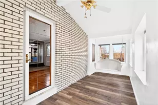 1106 Skyline Dr, Hempfield Township, PA 15601 - Photo 22