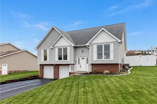 3 Daniel St, Hempfield Township, PA 15601 - Photo 2