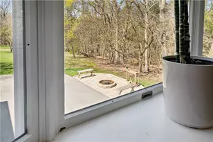 1421 Lakeside Dr, Pittsburgh, PA 15101 - Photo 18