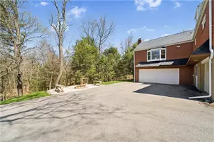 1421 Lakeside Dr, Pittsburgh, PA 15101 - Photo 32