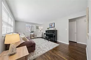 1421 Lakeside Dr, Pittsburgh, PA 15101 - Photo 6