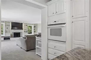 1421 Lakeside Dr, Pittsburgh, PA 15101 - Photo 14