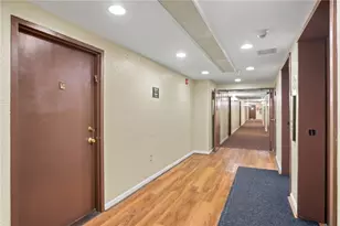 5715 Beacon St, Pittsburgh, PA 15217 - Photo 6