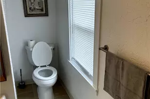 512 Lowell St, Vandergrift, PA 15690 - Photo 24