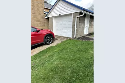 512 Lowell St, Vandergrift, PA 15690 - Photo 4