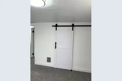 512 Lowell St, Vandergrift, PA 15690 - Photo 30