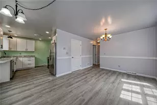 910 Burton Ave, Youngwood, PA 15697 - Photo 8