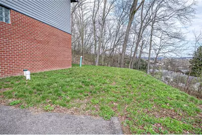 910 Burton Avenue, Youngwood, PA 15697 - Photo 28