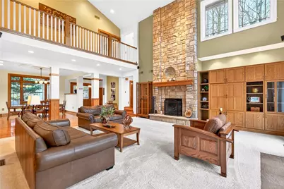 132 Twin Oaks Ln, Penn Twp, PA 15085 - Photo 8