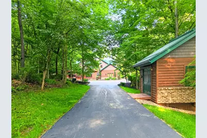 132 Twin Oaks Ln, Penn Twp, PA 15085 - Photo 46