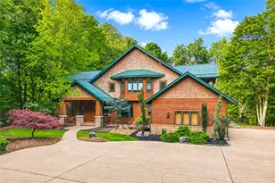 132 Twin Oaks Ln, Penn Twp, PA 15085 - Photo 1