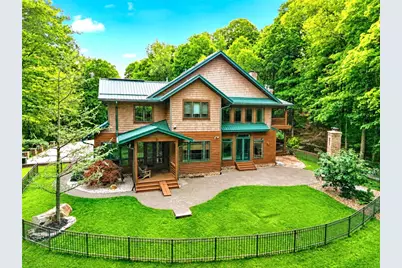 132 Twin Oaks Ln, Penn Twp, PA 15085 - Photo 2