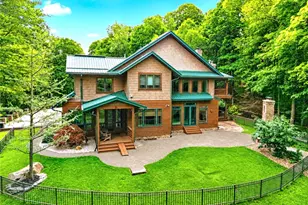 132 Twin Oaks Ln, Penn Twp, PA 15085 - Photo 2