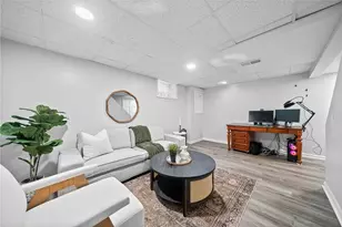 762 Country Club Dr, Pittsburgh, PA 15228 - Photo 26