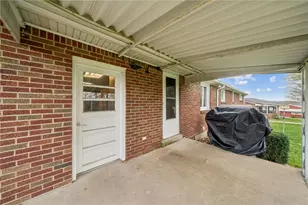 110 Winfield Cir, Hempfield Township, PA 15601 - Photo 34