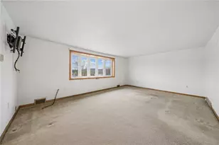 110 Winfield Cir, Hempfield Township, PA 15601 - Photo 2