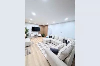 1662 McFarland Rd, Pittsburgh, PA 15216 - Photo 2