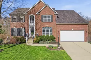 153 Hunter Dr, Cranberry Township, PA 16066 - Photo 2