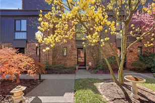 12 Foster Square, Pittsburgh, PA 15212 - Photo 2