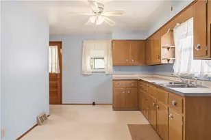 2261 Indian Head Rd, Saltlick Township, PA 15622 - Photo 10