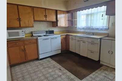 1537 Poplar St, South Greensburg Boro, PA 15601 - Photo 6