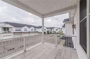 234 Adams Pointe Blvd, Adams Township, PA 16046 - Photo 10