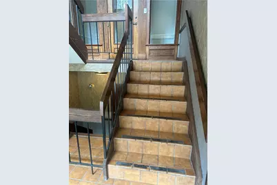 708 McKnight Park Drive, Ross Twp, PA 15237 - Photo 2