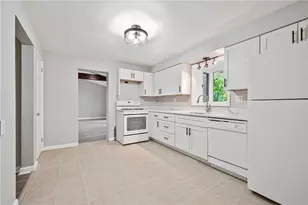 429 Earlwood Rd, Pittsburgh, PA 15235 - Photo 8