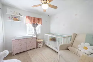 4863 Hialeah Dr, Pittsburgh, PA 15239 - Photo 12