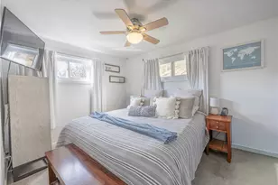 4863 Hialeah Dr, Pittsburgh, PA 15239 - Photo 8