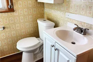 922 Hober Ave, McKees Rocks, PA 15136 - Photo 2