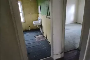 500 Pointview Rd, Pittsburgh, PA 15227 - Photo 8