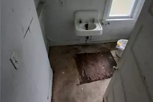 500 Pointview Rd, Pittsburgh, PA 15227 - Photo 4