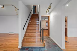 25 Carleton Dr, Pittsburgh, PA 15243 - Photo 2