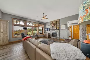 150 Holsing Ln, Frazer, PA 15084 - Photo 4