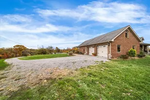 150 Holsing Ln, Frazer, PA 15084 - Photo 40