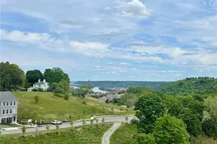 141 River Rdg Dr, Moon/Crescent Twp, PA 15108 - Photo 2