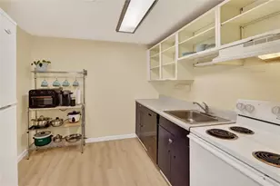 5841 Morrowfield Ave, Pittsburgh, PA 15217 - Photo 10